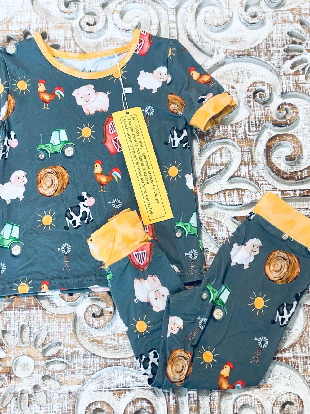 NWT Bamboo farm set size 2T